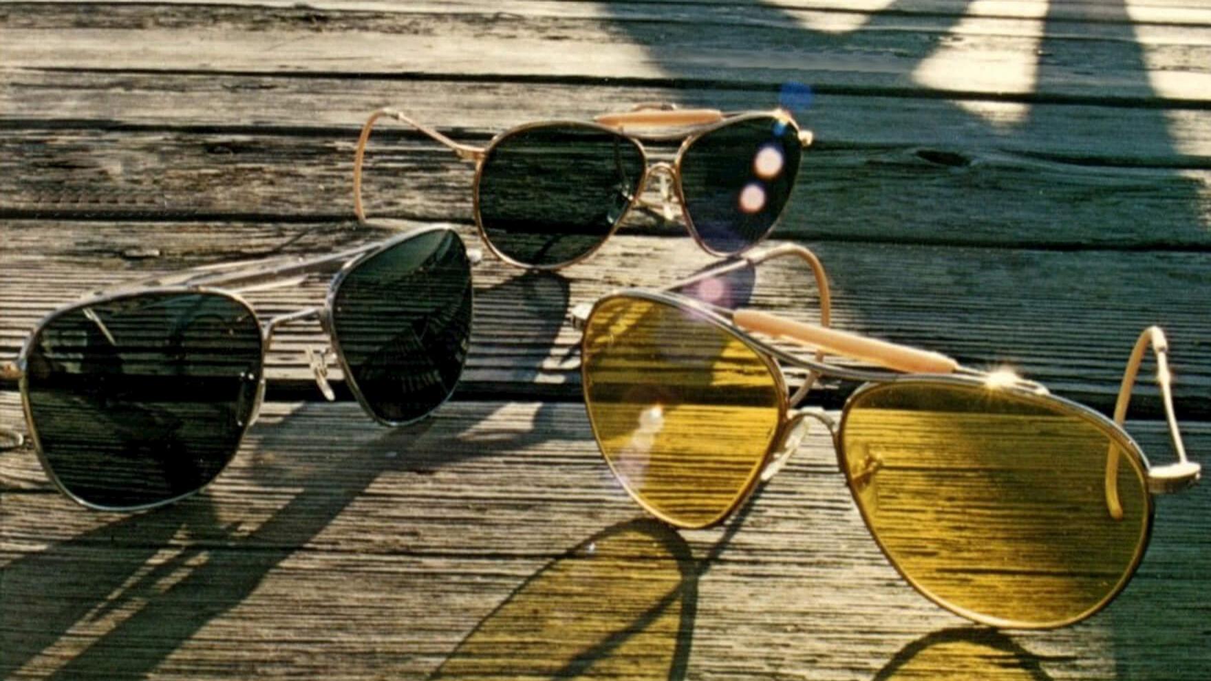 1980'erne: Mellem Top Gun og 80&apos;ernes excentriske solbriller