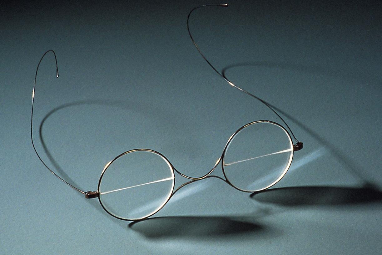 Bifokale briller af samme type, som blev opfundet af Benjamin Franklin (ca. 1860). Optisk museum, Oberkochen 