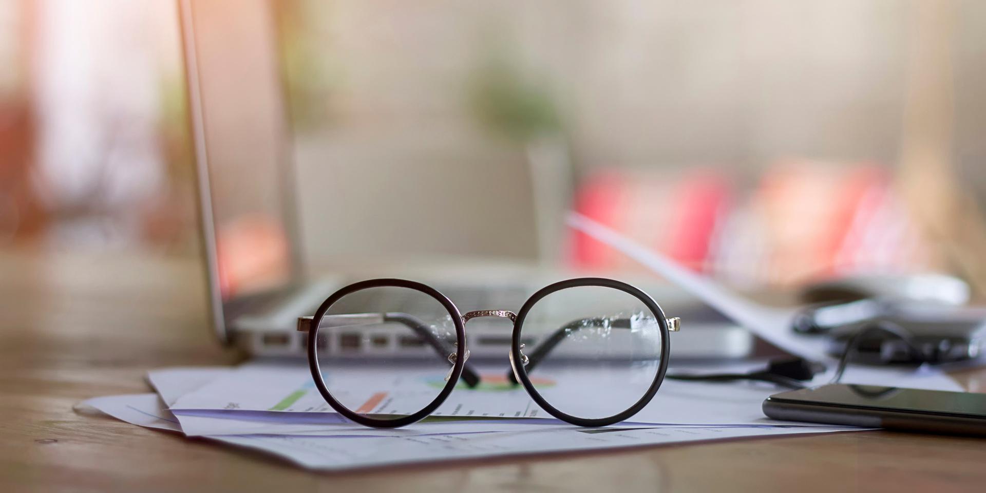 Briller til erhvervsfolk – briller og stel af topkvalitet med individuel synskomfort